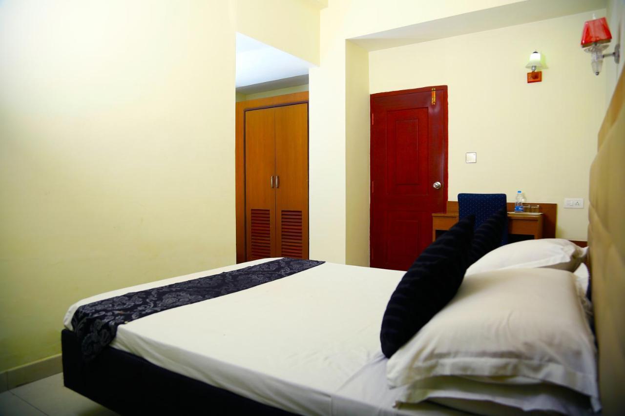 Green Park Residency Kannur Eksteriør billede